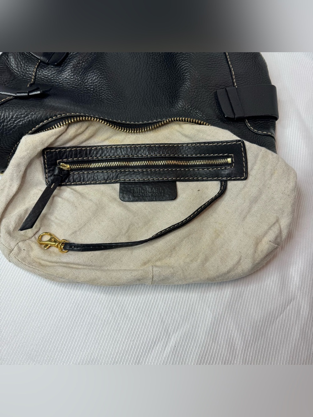 Michael Kors Leather Buckle Hobo Shoulder Bag Handbag - Picture 4 of 8
